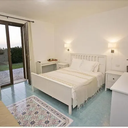 Cala D'aspide Apartmán *